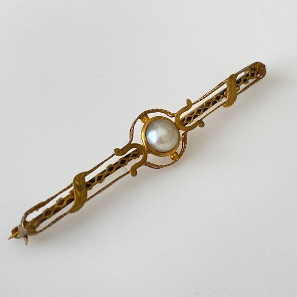 Vintage 10k Solid Yellow Gold Pearl Leaf Accents Bar Shaped Brooch Pin - Picture 2 of 7